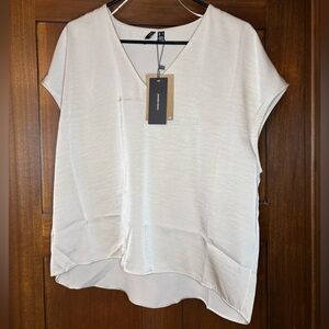 Vero Moda Shiny Cream Short Sleeve Top / Blouse – Size Large | NWT